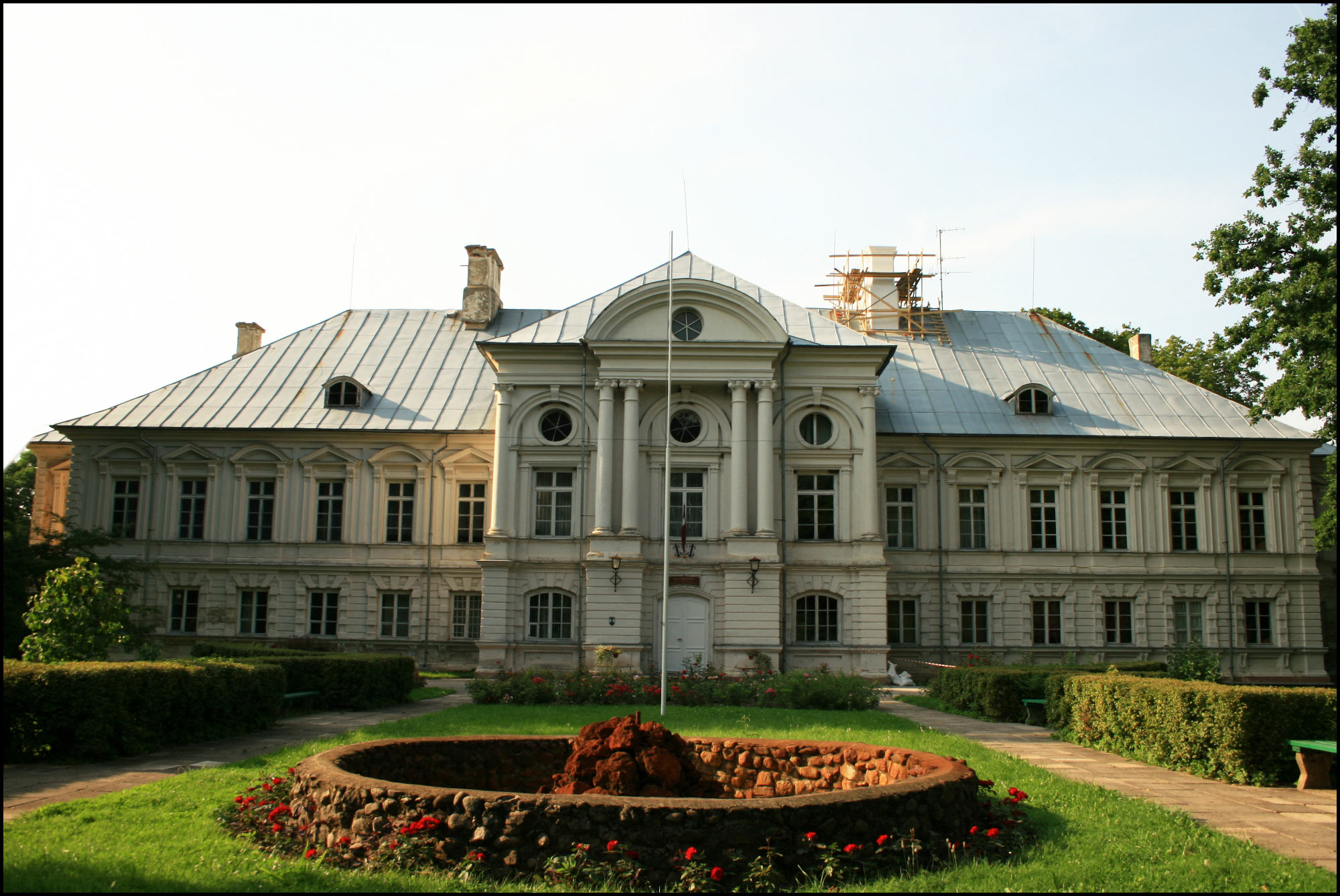 Zalenieki Manor